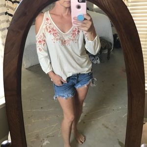 LUCKY peasant style embroidered top